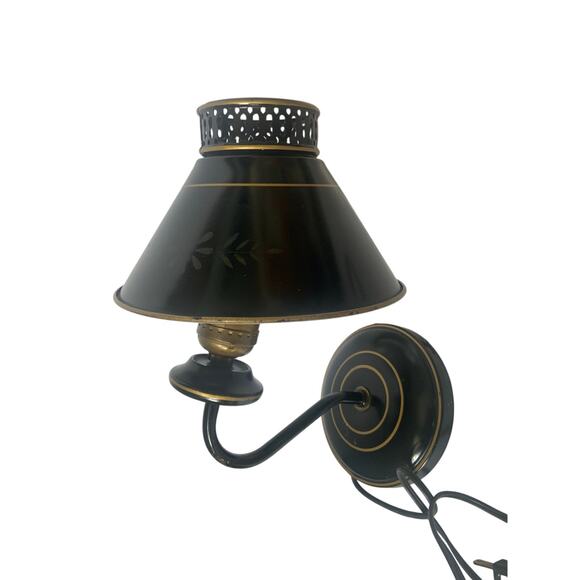 Vintage Toleware Metal Wall Light Black Gold Colonial Style French MCM 50s 60s - Picture 5 of 8